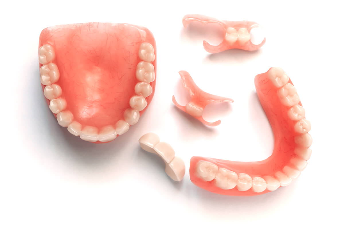 至維牙醫診所_全瓷假牙冠是什麼材質？